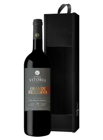 Garrafa Santa Vitória Grande reserva tinto magnum em caixa de madeira 2018